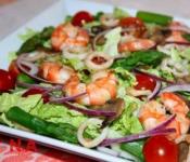 Салат «Морской микс» с кальмарами, мидиями и креветками Кальмары с мидиями рецепты приготовления