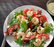 Диетический салат с креветками: рецепты с фото